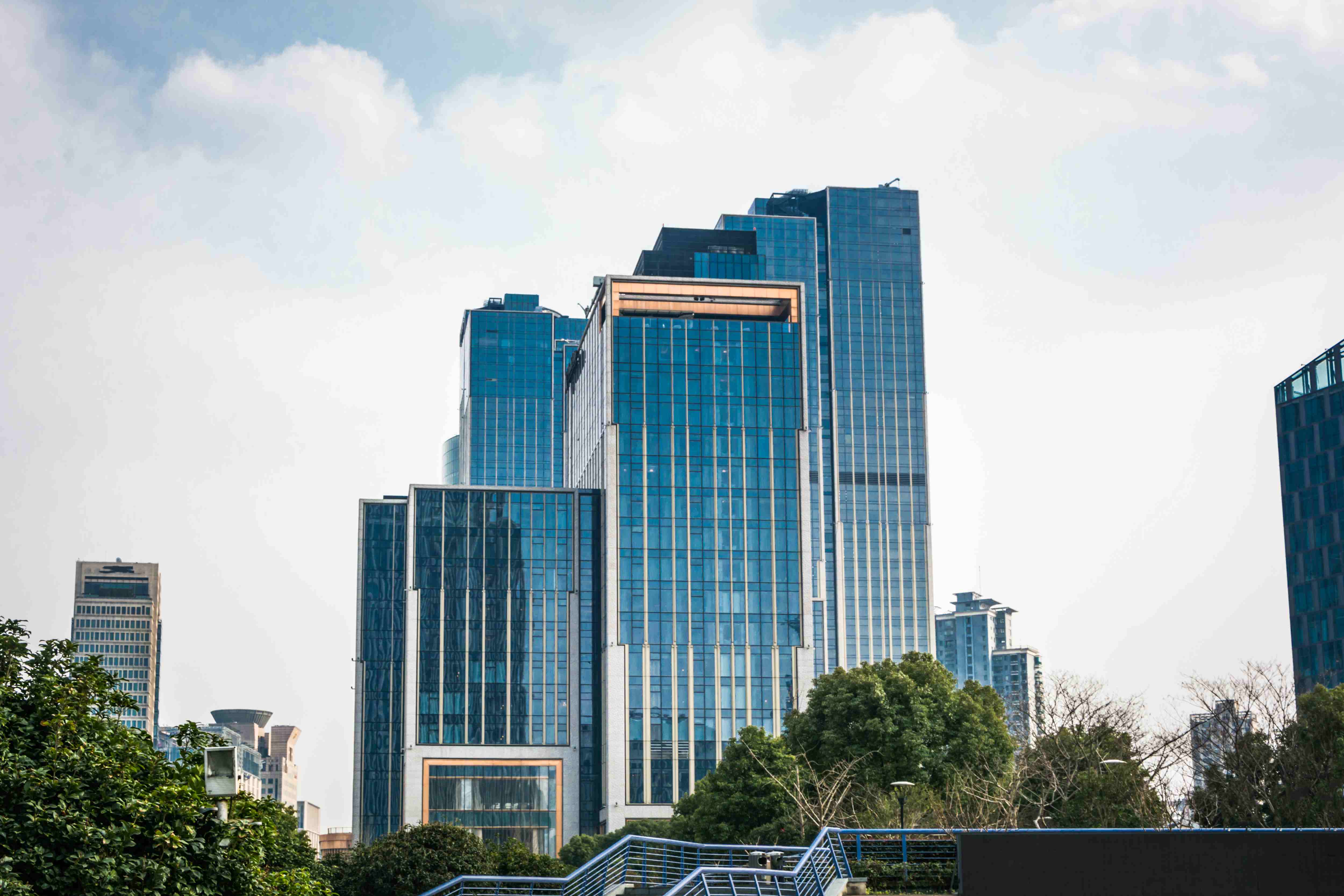 What Kind of Windows Are Used in Commercial Buildings